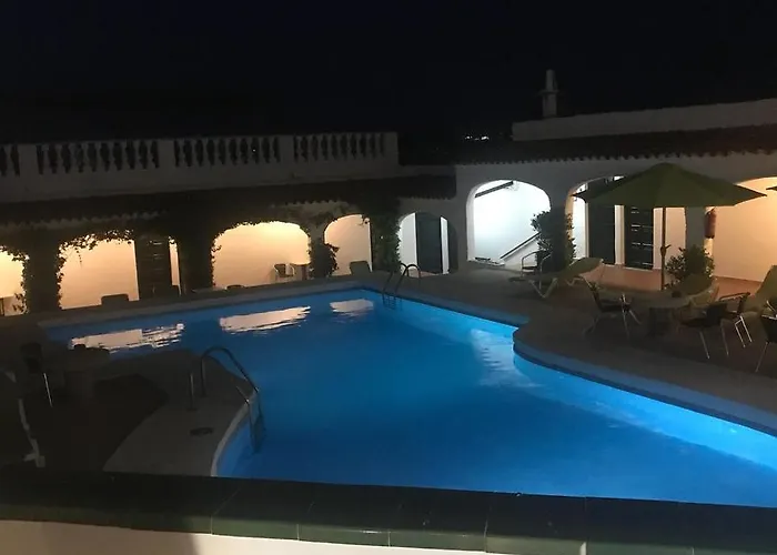 מלון Del Almirante