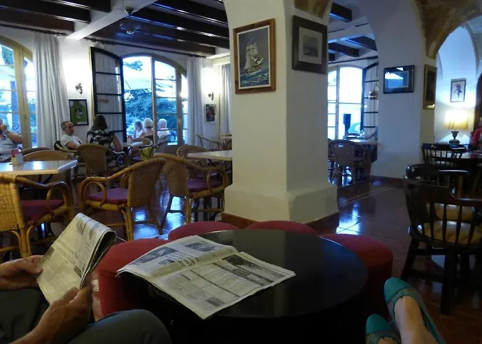 Del Almirante אס קסטיי