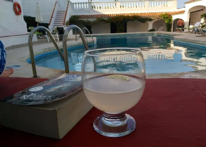 Del Almirante מלון אס קסטיי