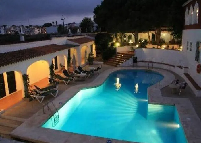 Del Almirante מלון אס קסטיי