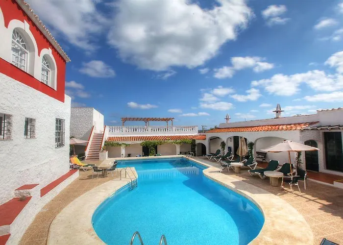 מלון Del Almirante *